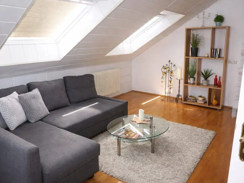 Apartment mit Ausblick – Wohnzimmer